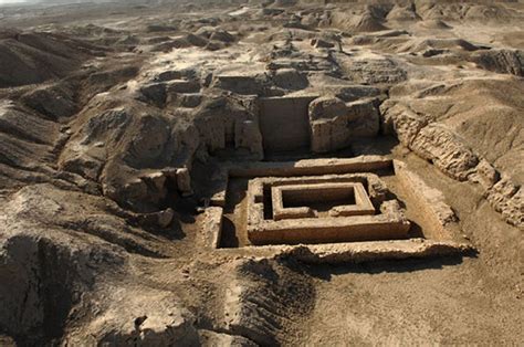Uruk: The First City .